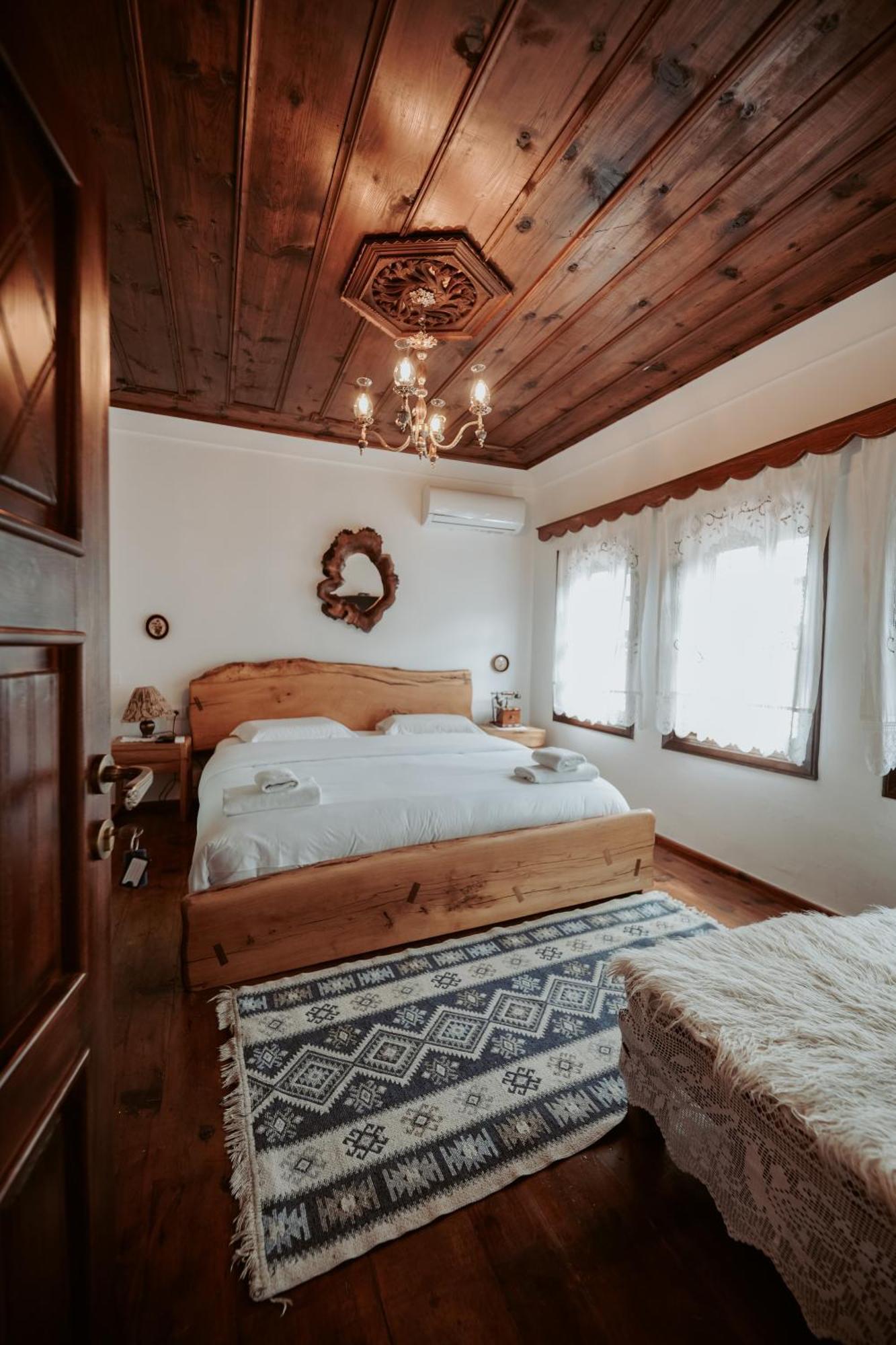 Hotel Ansel Berat Luaran gambar
