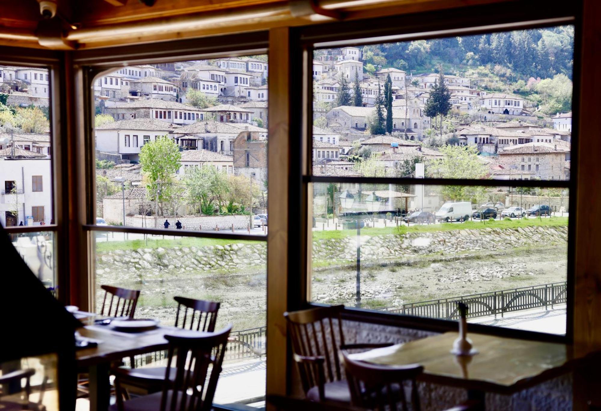 Hotel Ansel Berat Luaran gambar