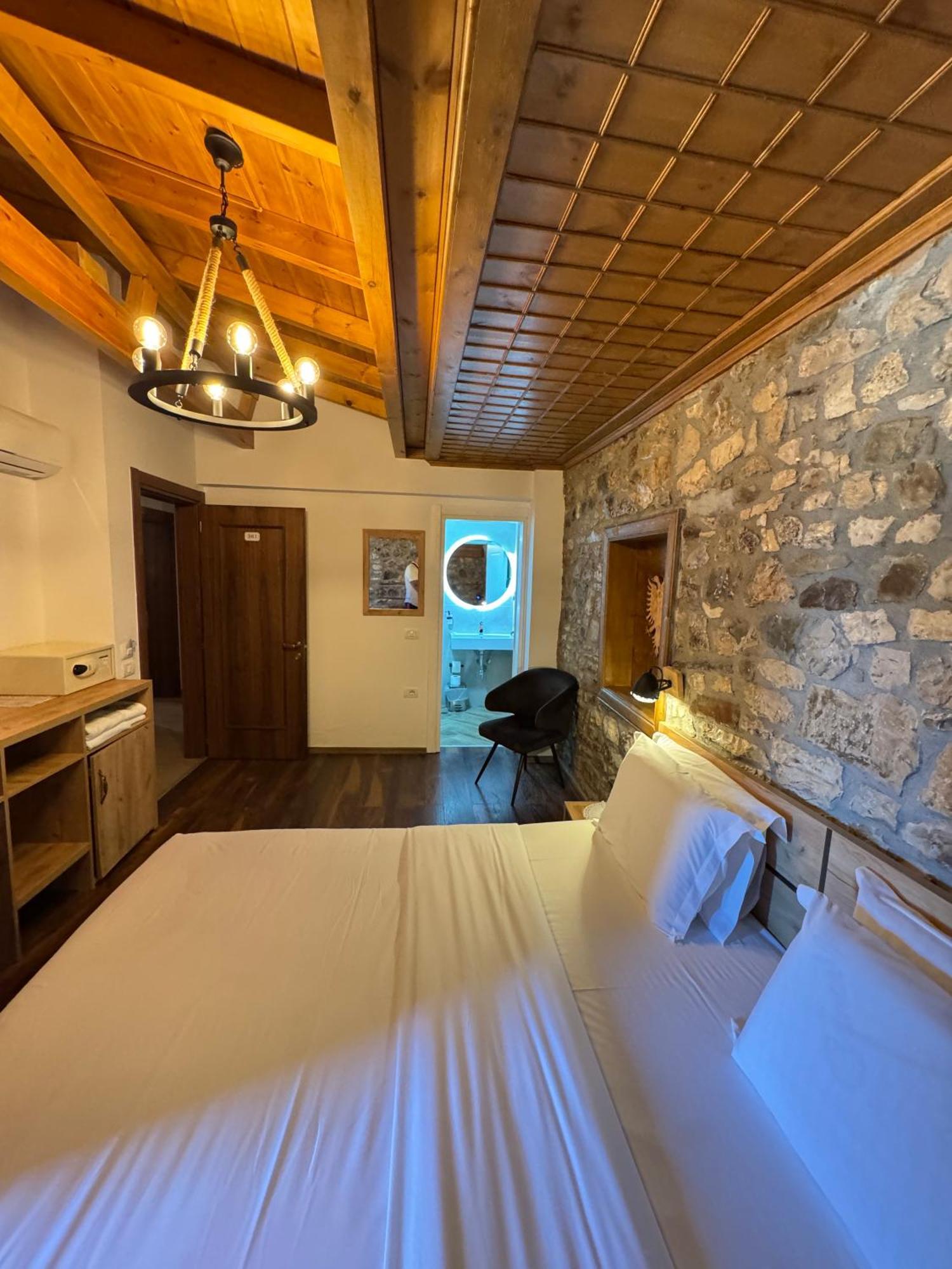 Hotel Ansel Berat Luaran gambar
