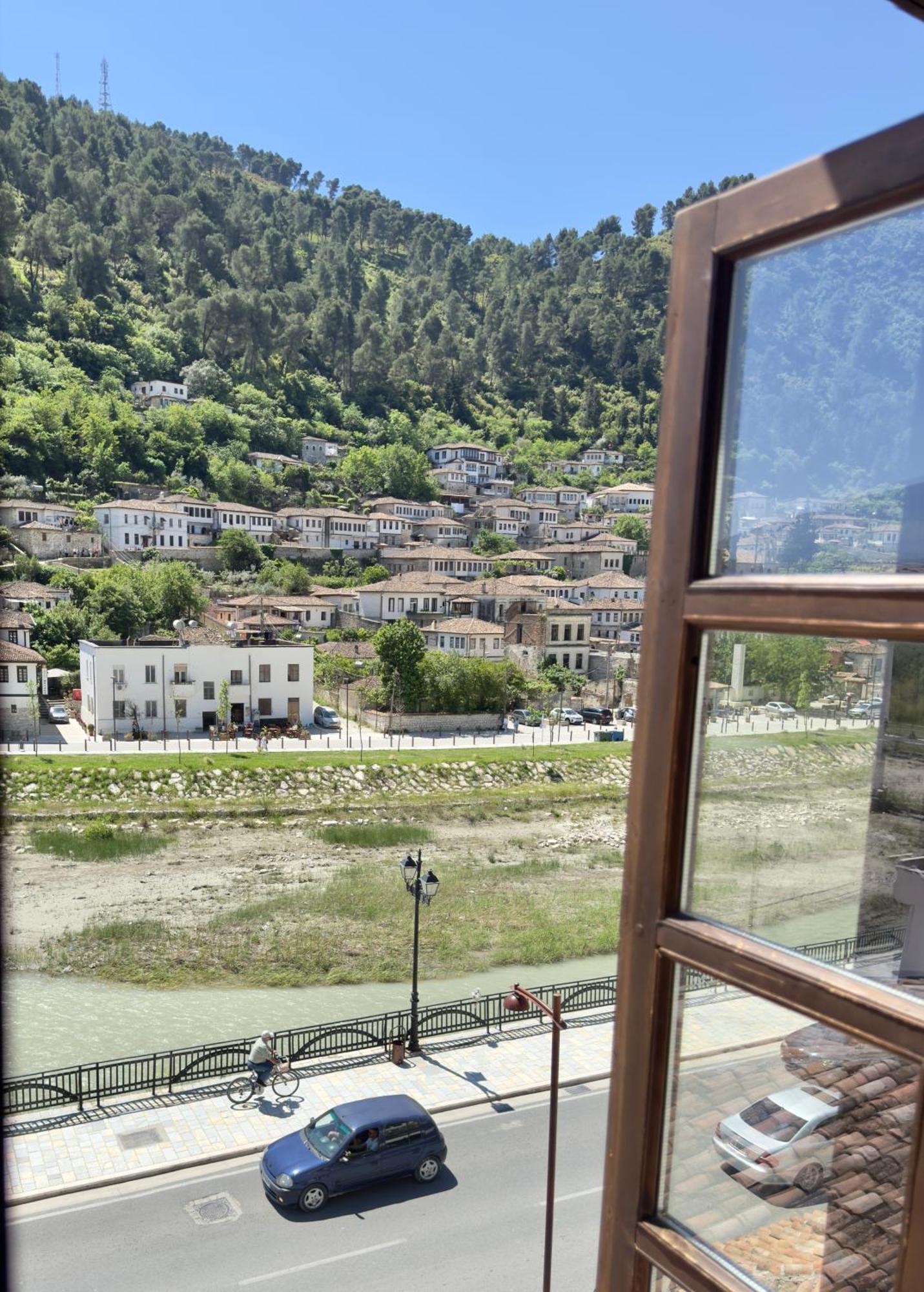 Hotel Ansel Berat Luaran gambar