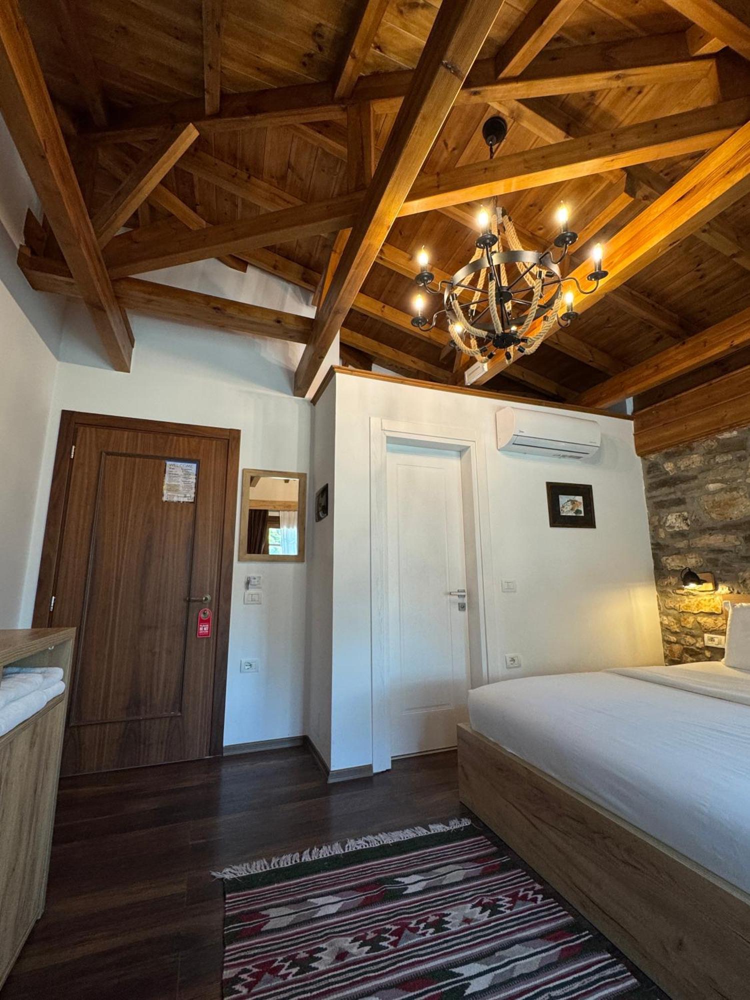 Hotel Ansel Berat Luaran gambar